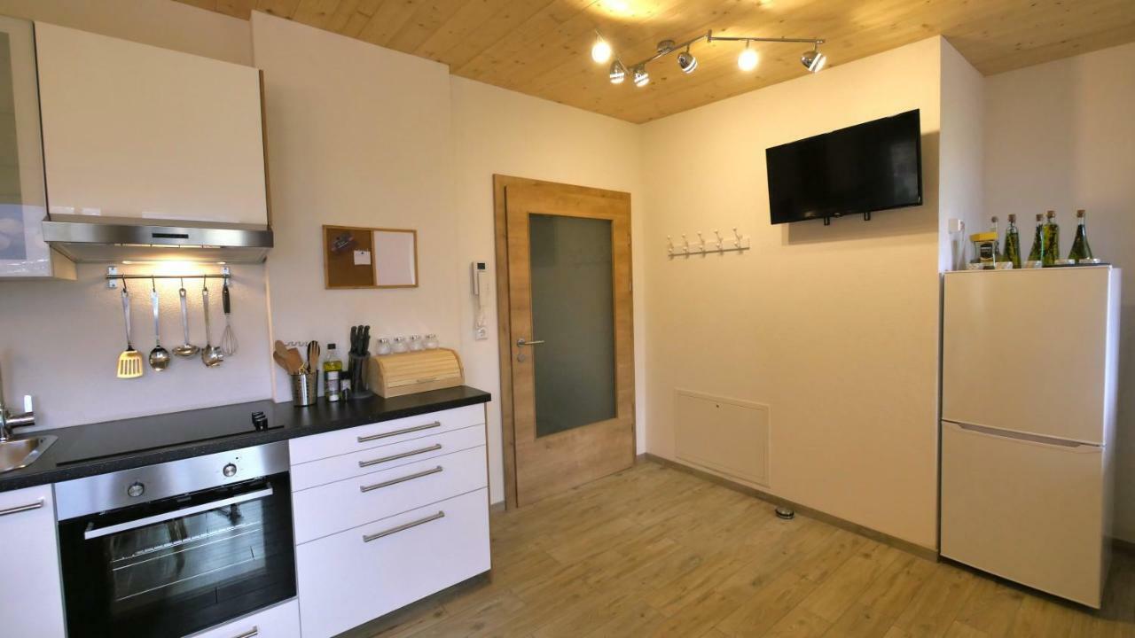 Apartment Lanser Fügen Zewnętrze zdjęcie
